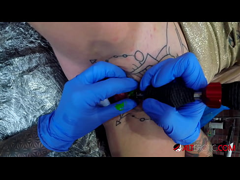 ❤️ Extremt tatuerade snyggingen Sully Savage fick en tatuering på sin klitoris ❤ Kvalitets sex at sv.kiss-x-max.ru